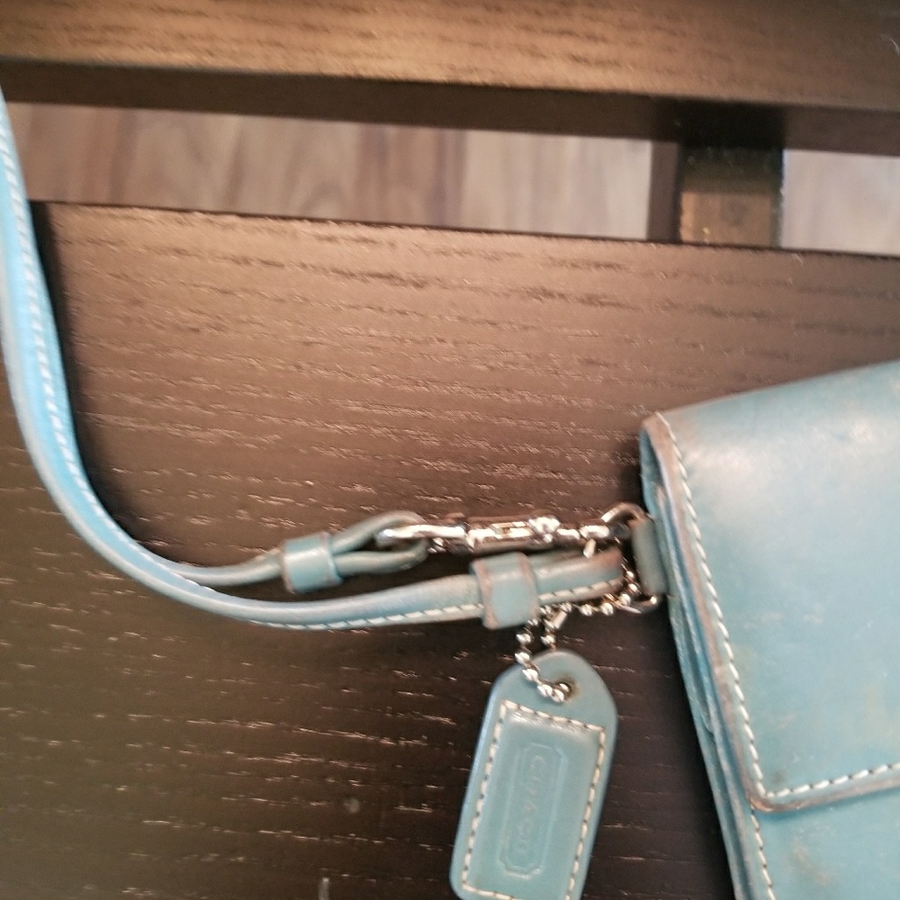 Vintage Coach blue wallet - Picture 3 of 3